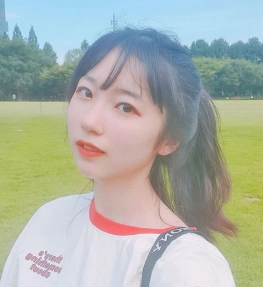 트위치티비(TV) 스트리머 얏따, 빠져들 것 같은 눈빛 보내며 남심 올킬