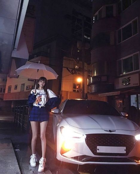 BJ유요, 레이싱걸로 변신? “이 비가 그치면 만나”