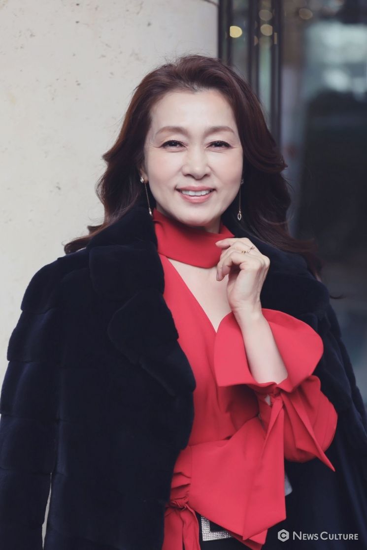 [NC인터뷰]'레베카' <b>문희경</b>, 눈부시게 푸르른 열정