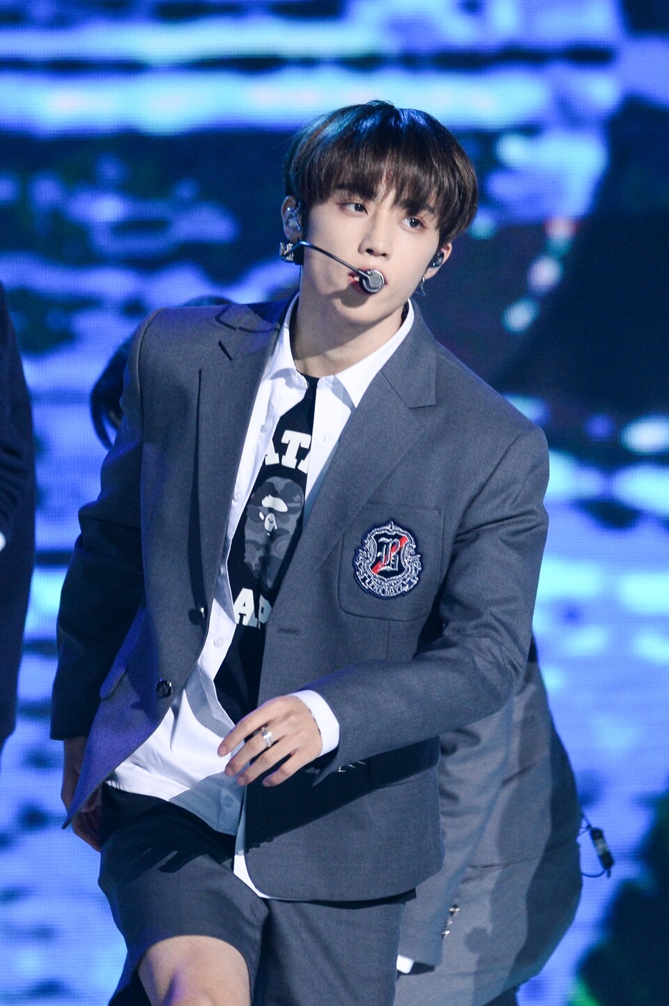 [포토] 더보이즈 선우, 반바지에 눈길 가네 '2021 SBS 가요대전'