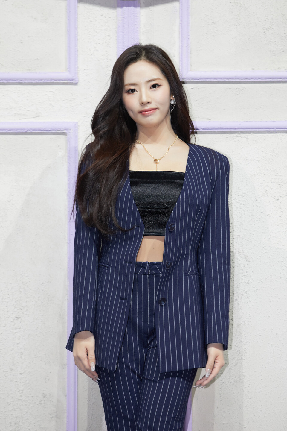 [포토]프로미스나인, 'DM' 보내고픈 수트핏