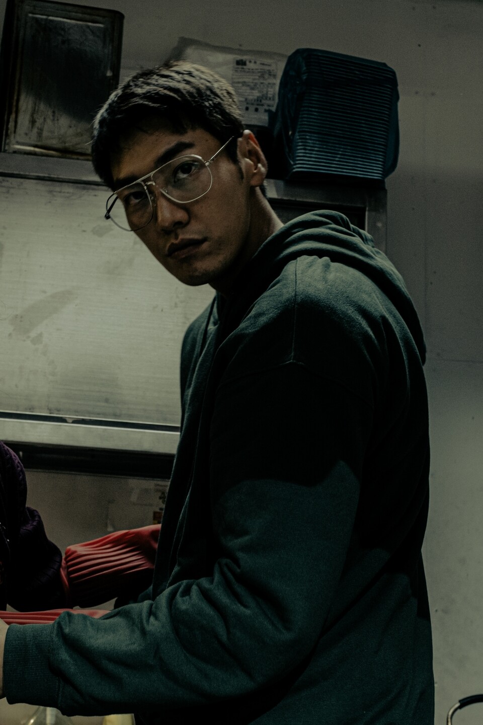 '썸바디' 김영광, 섬뜩한 연쇄 살인마...전라 노출 불사한 파격 변신