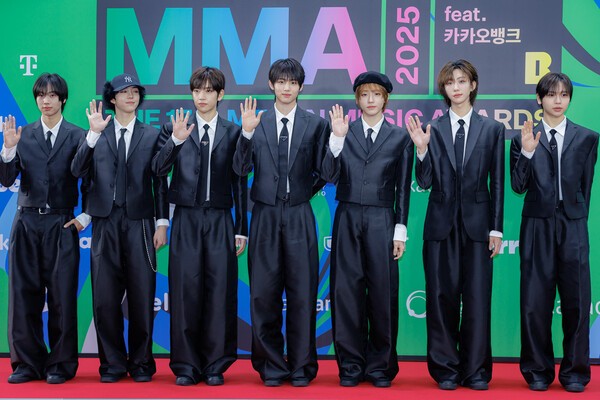 아이딧, 'MMA2025' 글로벌 라이징 아티스트 선정..."라이징 넘어 대스타 ... - 뉴스 썸네일 이미지