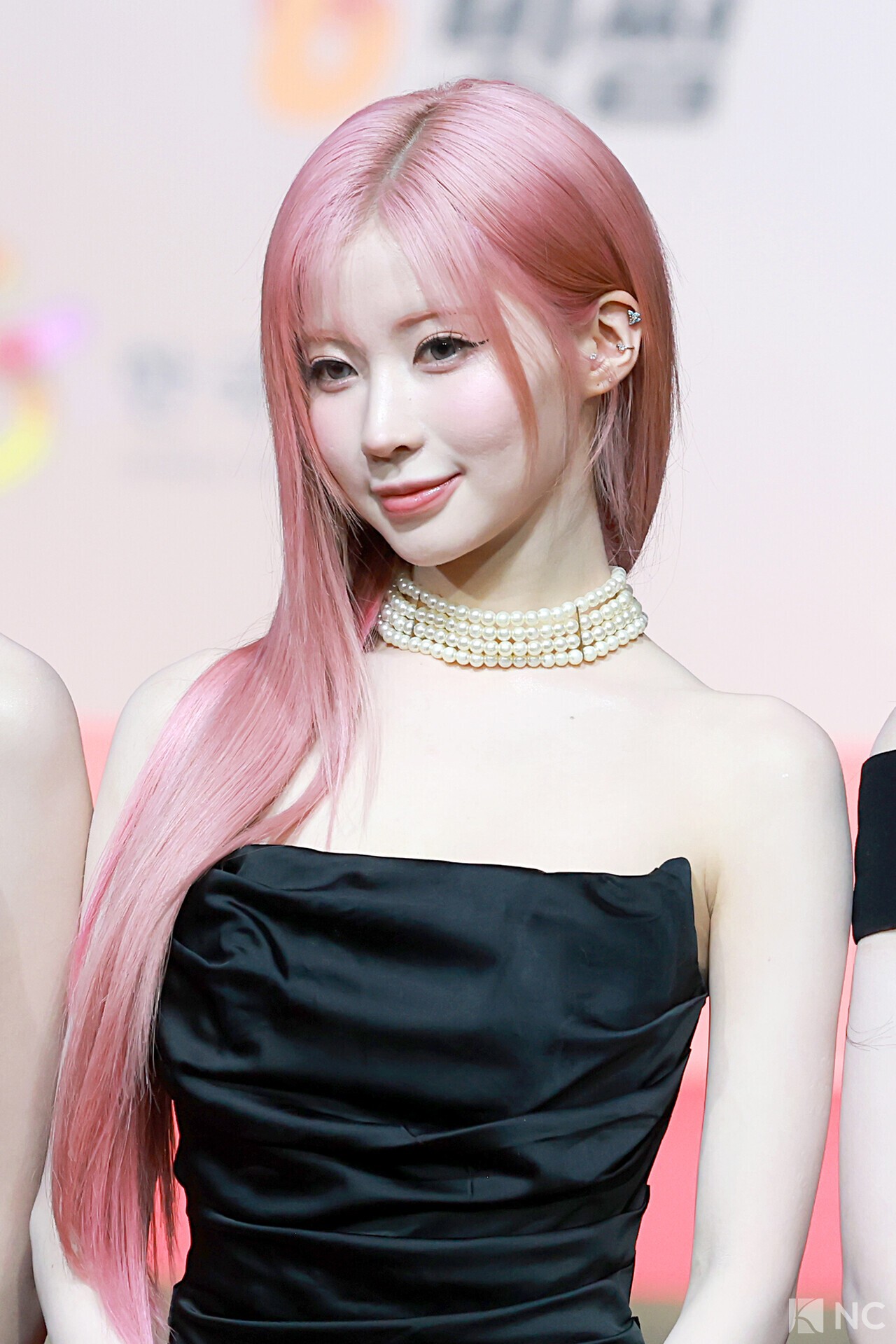 NC포토] 베이비몬스터 아사, 핑크머리 걔 &lt; 포토/영상 &lt; 뉴컬현장 &lt; 기사본문 - 뉴스컬처