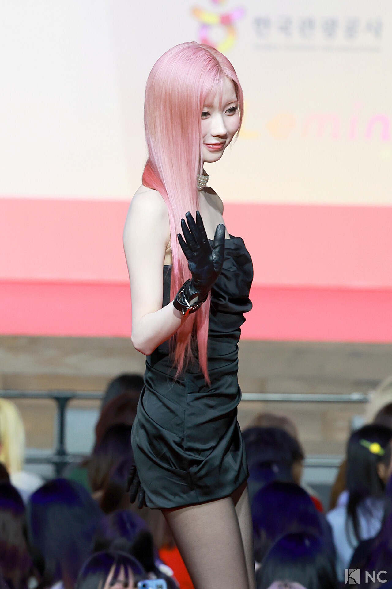 [NC포토] 베이비몬스터 아사, 핑크머리 걔