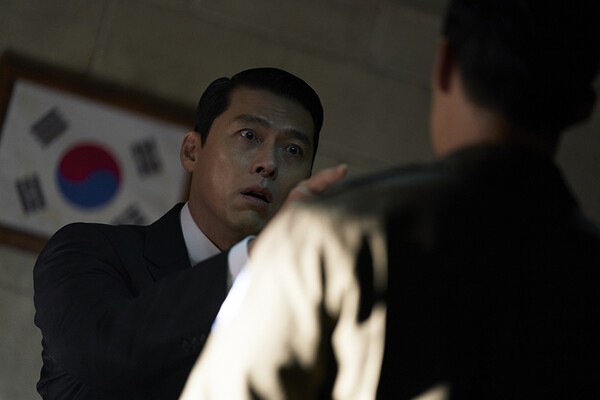 현빈, 날 것의 '악역'까지 해냈다...'<b>메이드 인 코리아</b>' 시즌 2에 쏠리는...