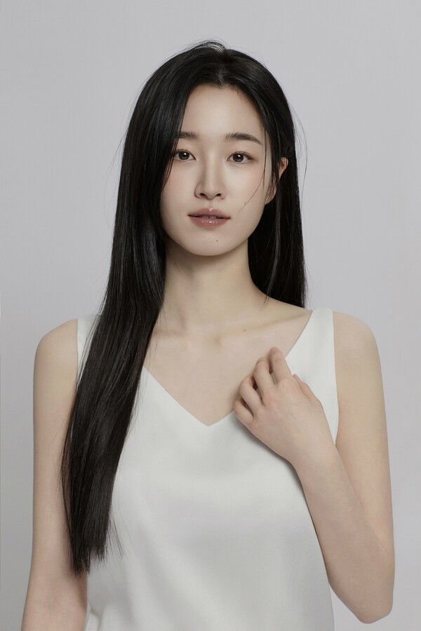 [NC인터뷰] 데뷔 5년, 독보적 필모 쌓은 원지안 