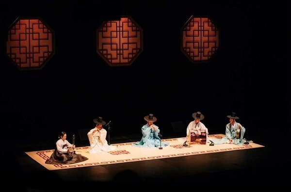 [Traditional N] Gyeonggi Sinawi Brings the Breath of Gut Ritual Music ...
