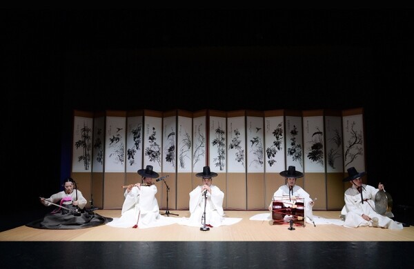 [Traditional N] Gyeonggi Sinawi Brings the Breath of Gut Ritual Music ...