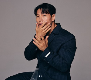 <b>김종국</b>, <b>극비</b>리에 <b>결혼</b>식 마쳐…유재석 사회 약속 지켰다 [종합]