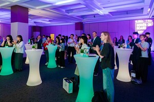 [박동선의 머니&엔터] 전통산업, K-콘텐츠 타고 글로벌 약진...'엔터테크... - 뉴스 썸네일 이미지